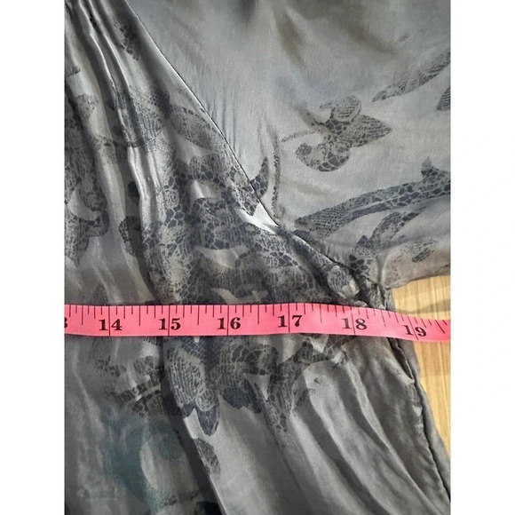 LE MARAIS Paris blue-gray 100% silk long sleeve blouse w floral Small C0525 - Picture 9 of 9